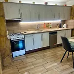 Szilviapartman Apartament