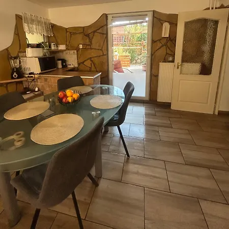 Apartamento Szilviapartman