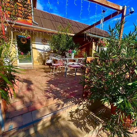 Szilviapartman Apartament